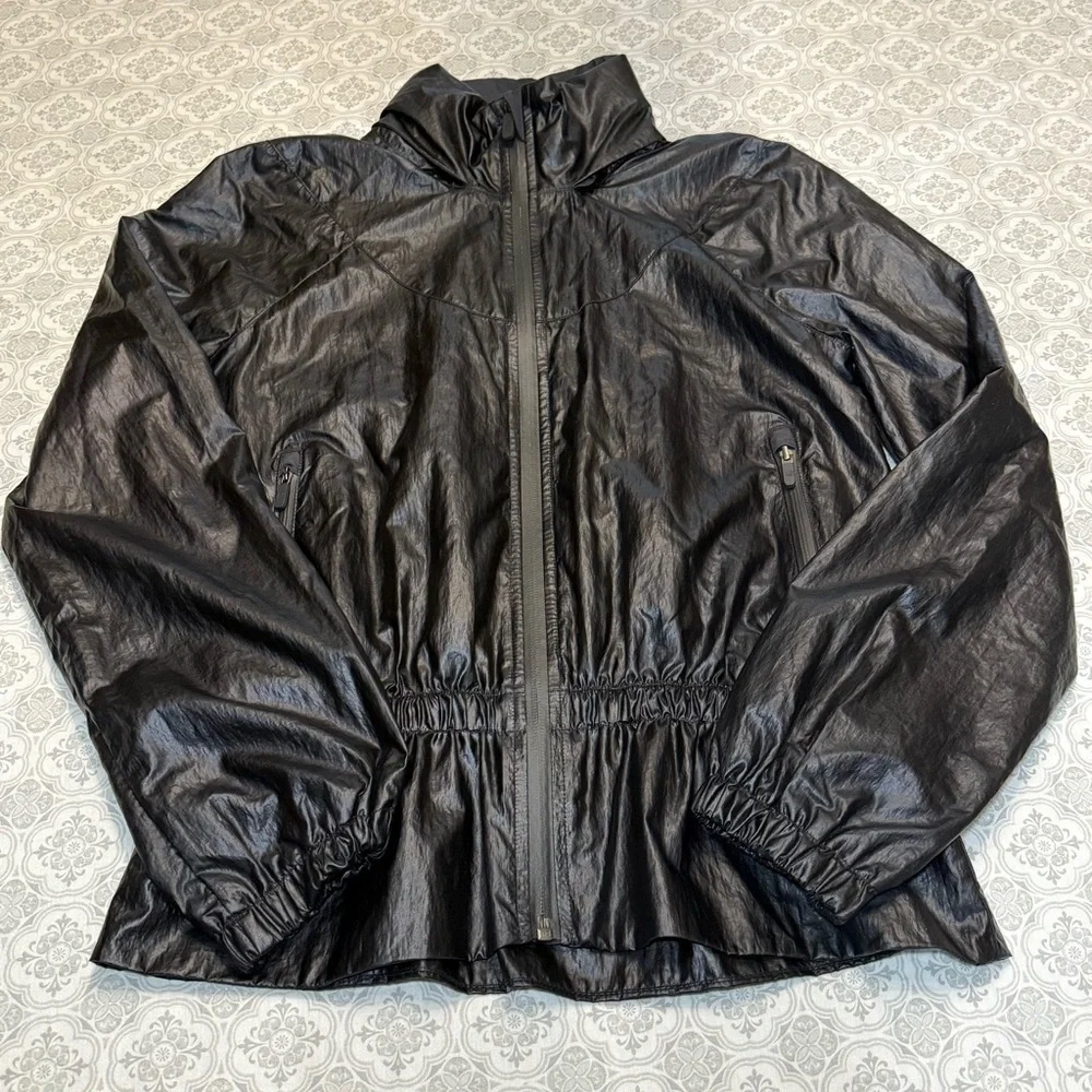 Lululemon Stronger as One Jacket *lululemon X Barrys Matte Black Foil Size 2